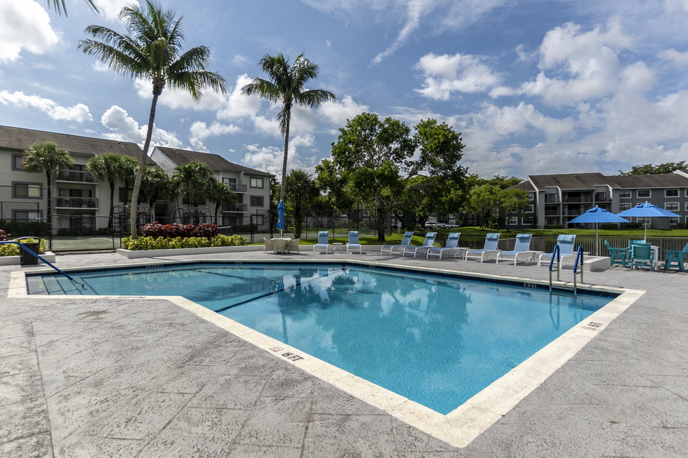 ARIUM Lakeside Apartments, 1200 Hampton Blvd, North Lauderdale, FL